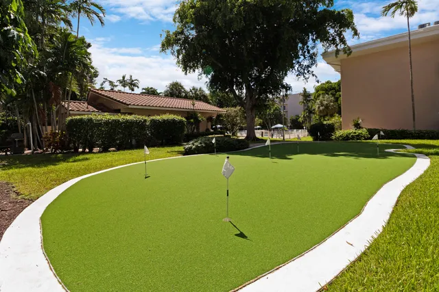 $250,000 | 1481 South Ocean Boulevard, Unit 208E, Lauderdale-by-the-Sea, FL 33062