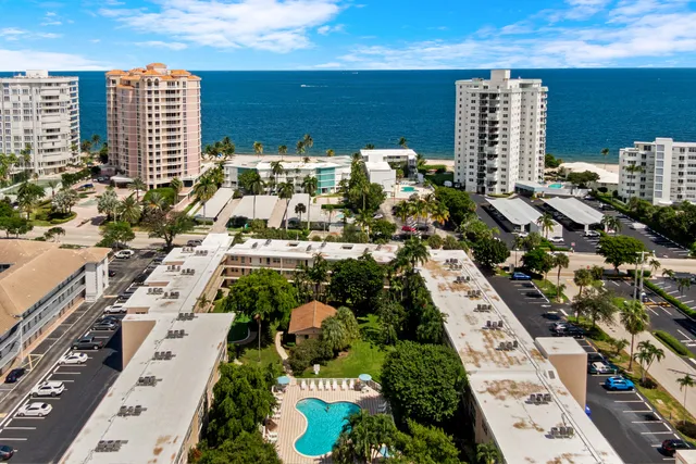 $250,000 | 1481 South Ocean Boulevard, Unit 208E, Lauderdale-by-the-Sea, FL 33062