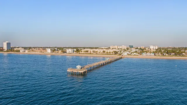 $250,000 | 1481 South Ocean Boulevard, Unit 208E, Lauderdale-by-the-Sea, FL 33062