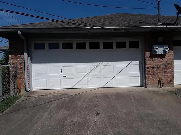 $2,000 | 101 Blue Sky Drive, DeSoto, TX 75115