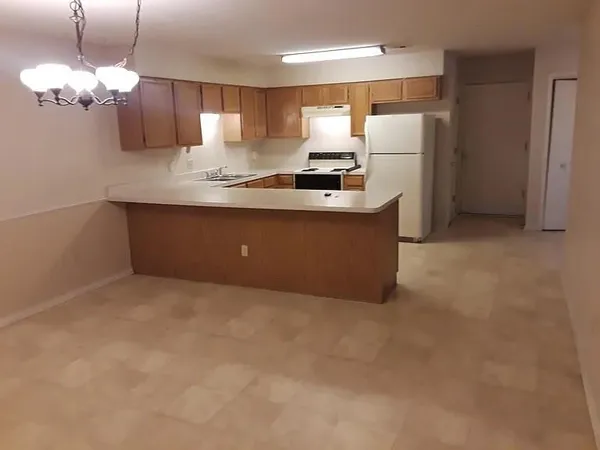 $2,000 | 101 Blue Sky Drive, DeSoto, TX 75115