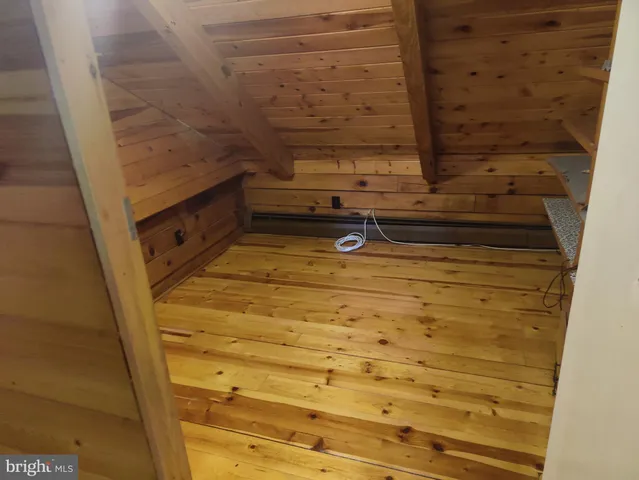 a view of walk in closet