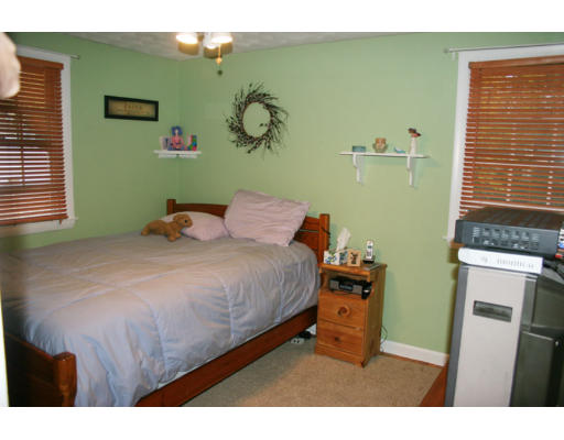8 Peter Road North Reading, MA 01864 - Photo 9 of 11 Gallery Image 9