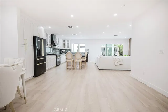 $5,800 | 7306 Farmdale Avenue, North Hollywood, CA 91605