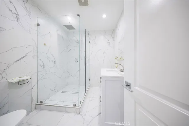 $5,800 | 7306 Farmdale Avenue, North Hollywood, CA 91605