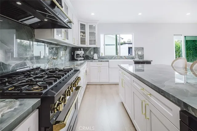 $5,800 | 7306 Farmdale Avenue, North Hollywood, CA 91605