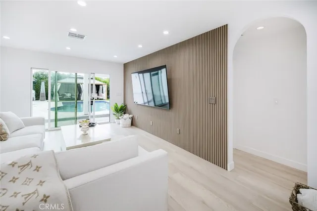 $5,800 | 7306 Farmdale Avenue, North Hollywood, CA 91605