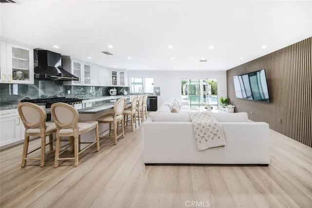 $5,800 | 7306 Farmdale Avenue, North Hollywood, CA 91605