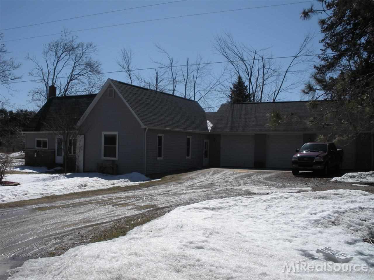 3059 Kings Mill Road North Branch, MI 48461 - Photo 2 of 26 Front 2