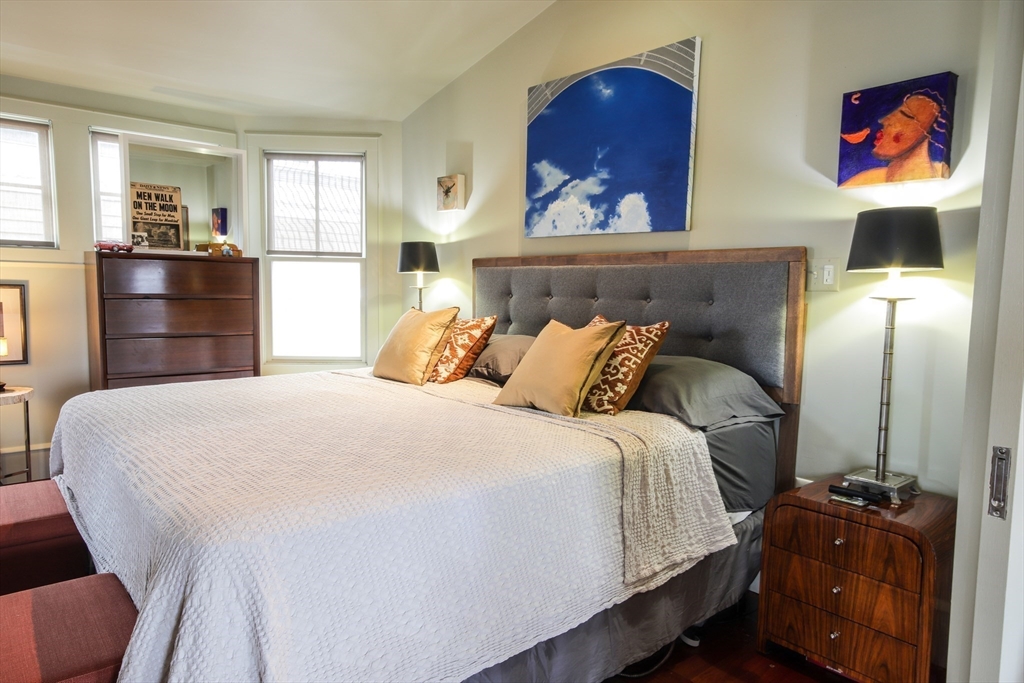 142 Calumet Street Boston, MA 02120 - Photo 13 of 42