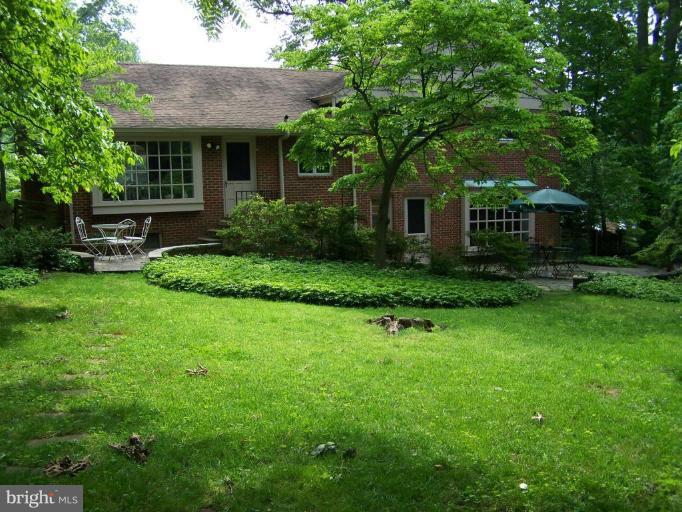 220 Charmuth Road Lutherville-Timonium, MD 21093 - Photo 17 of 18 Exterior (Rear)