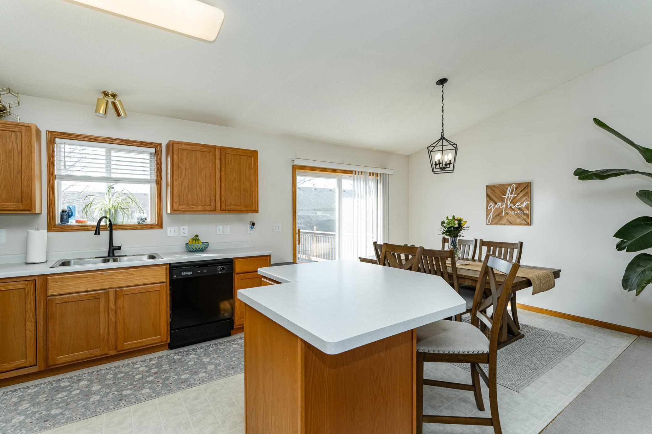 4862 Savannah Drive Northwest Rochester, MN 55901 - Photo 7 of 32