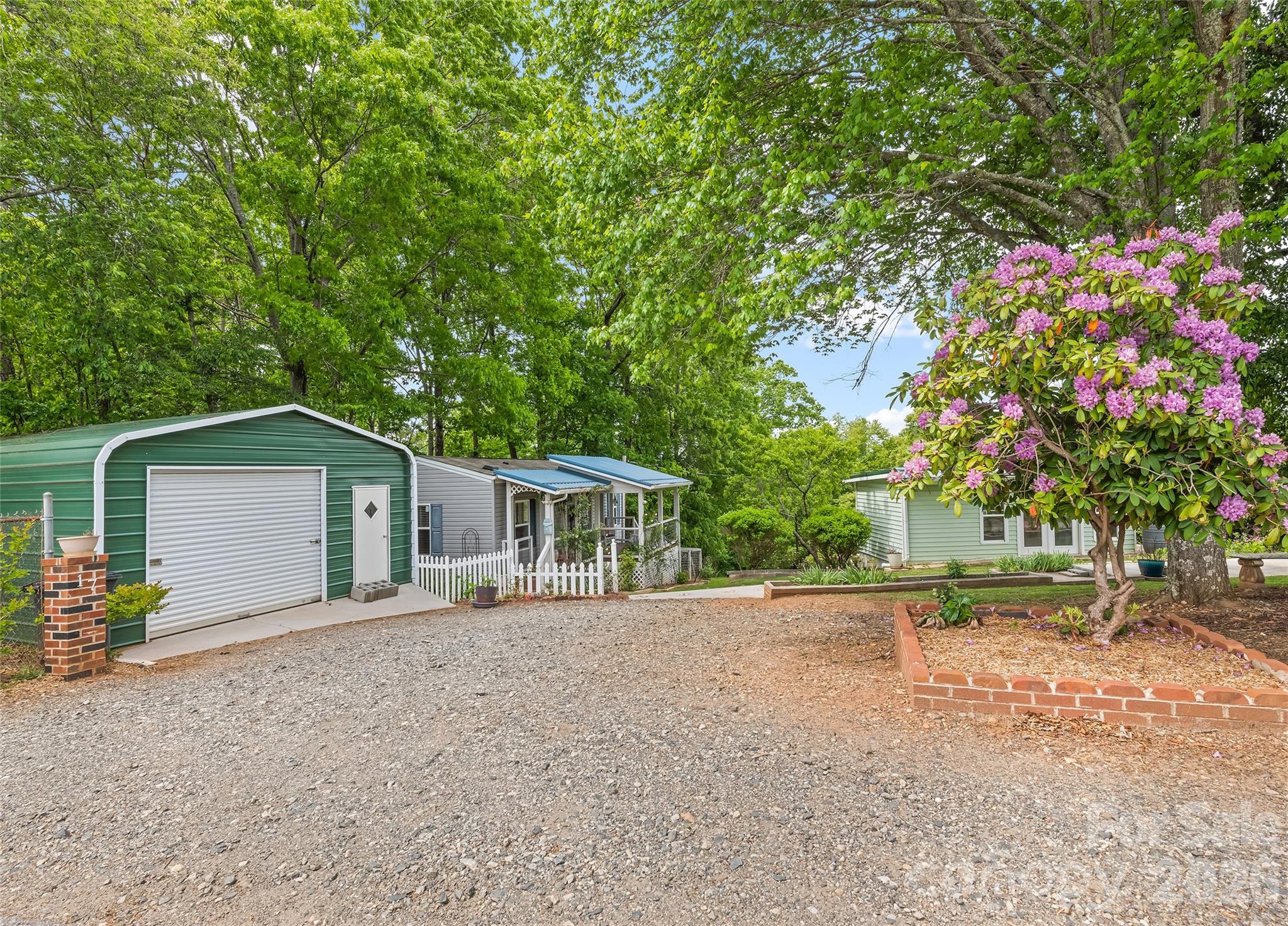 17 King Drive Leicester, NC 28748 - Photo 23 of 29 Gallery Image 23