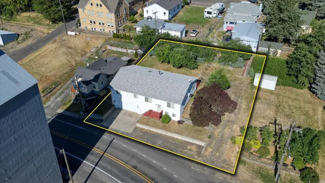 $399,999 | 320 South Ramsey Street, Tekoa, WA 99033