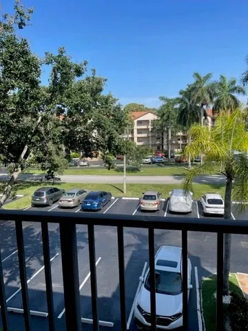 $1,850 | 1200 Southwest 125th Avenue, Unit 303L, Pembroke Pines, FL 33027