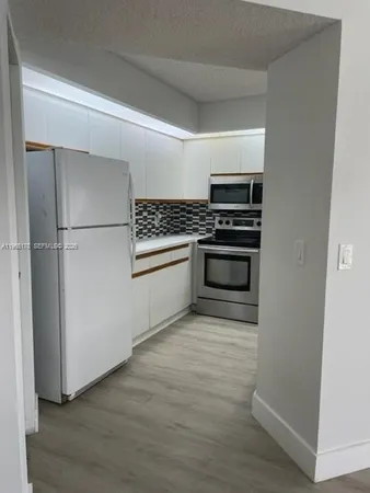 $1,850 | 1200 Southwest 125th Avenue, Unit 303L, Pembroke Pines, FL 33027