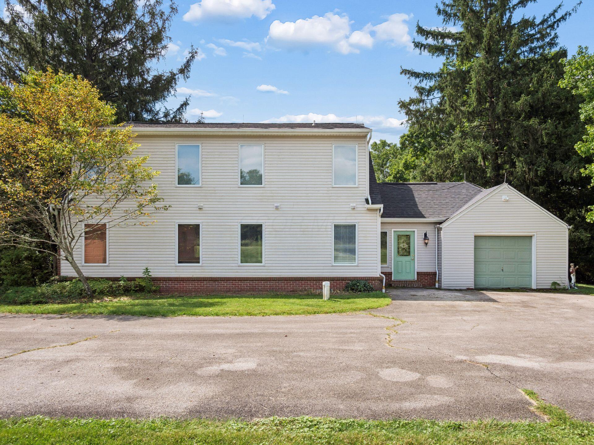 5150 Brand Road Dublin, OH 43017 - Photo 9 of 33 Attached one car garage