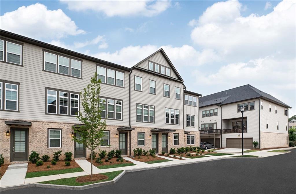 Welcome home to the Bellamy floorplan.“Note: This is a sample product photo used to represent homes currently under construction. Actual interior selections may vary by homesite.”