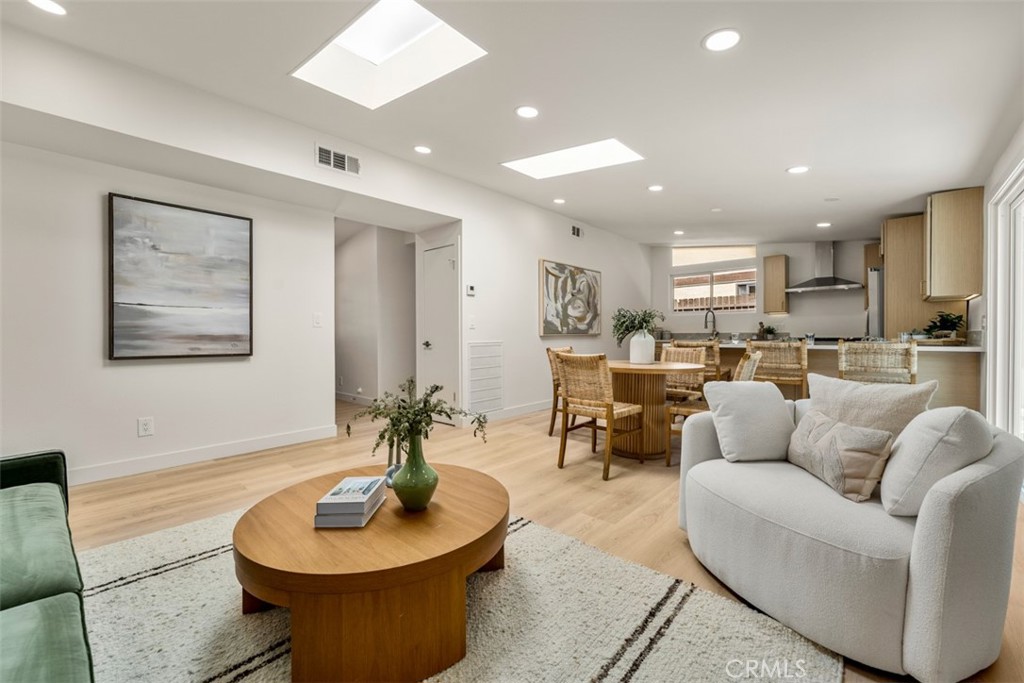 13817 Tobiasson Road Poway, CA 92064 - Photo 3 of 39 Gallery Image 3