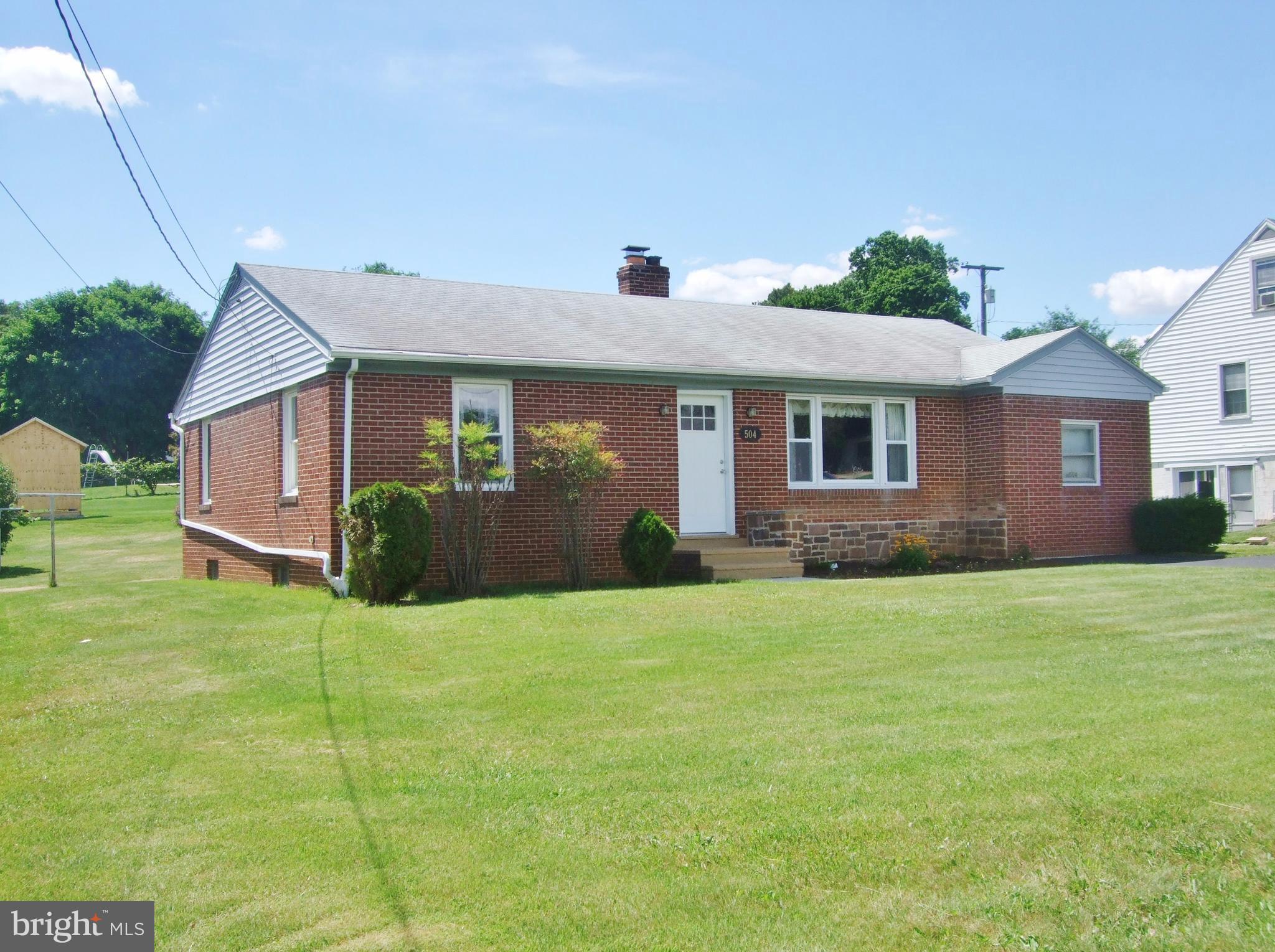 504 Poole Road Westminster, MD 21157 - Photo 2 of 26 Exterior (Front)