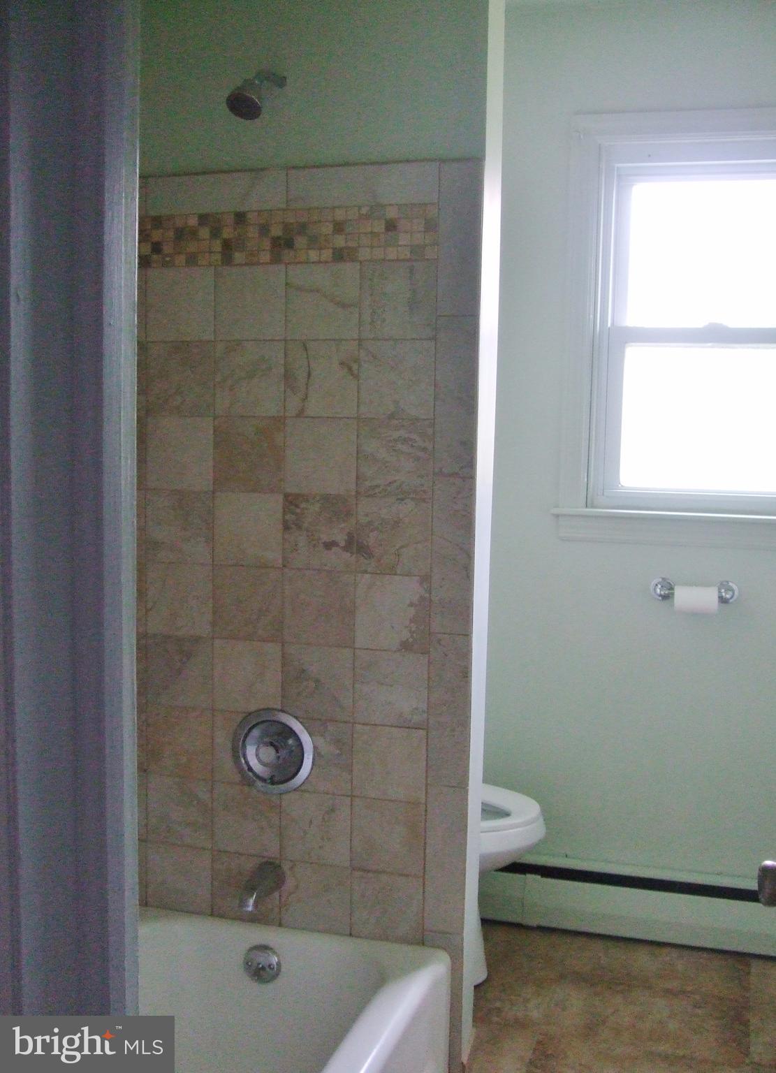 504 Poole Road Westminster, MD 21157 - Photo 14 of 26 Bath