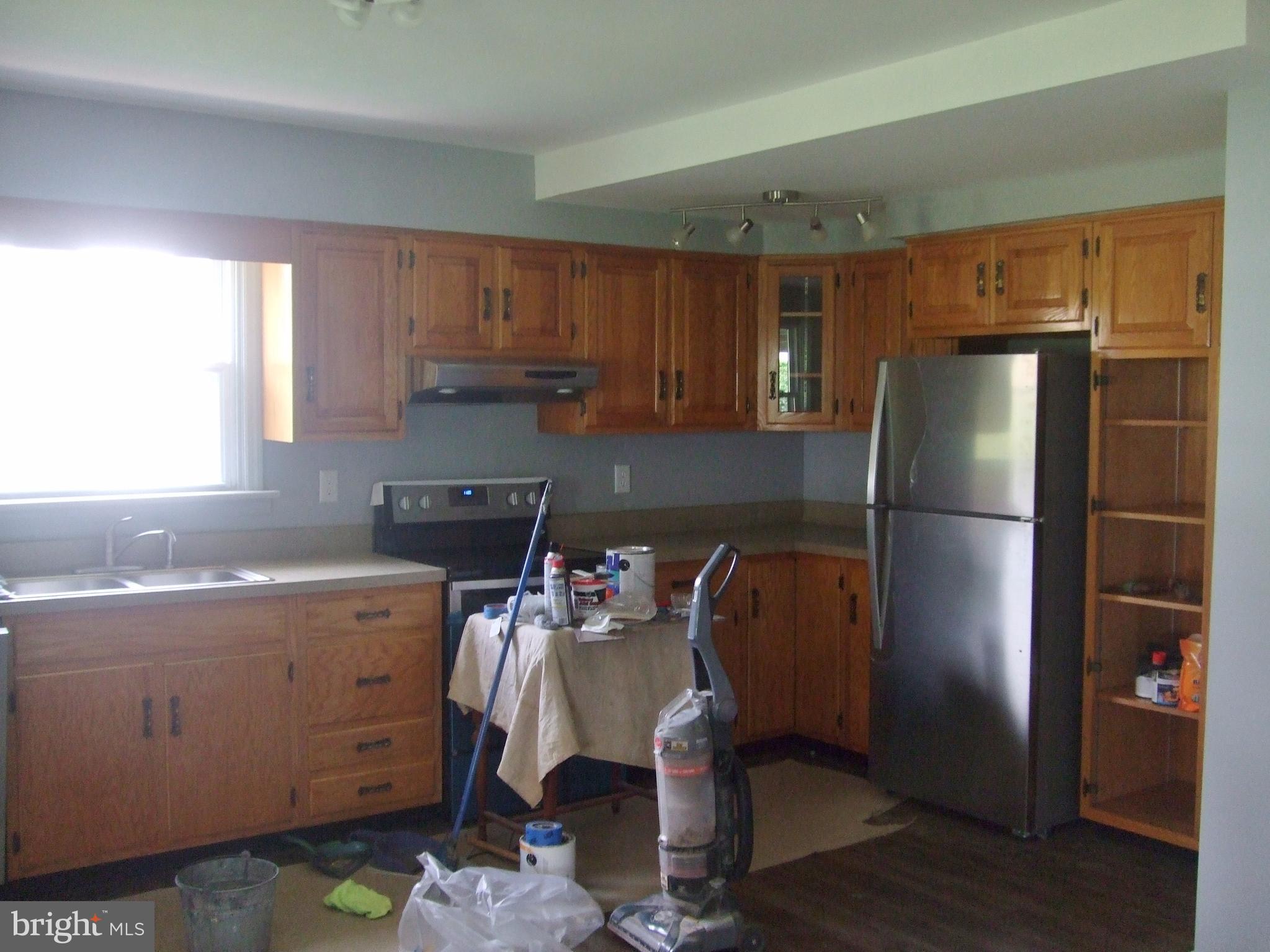 504 Poole Road Westminster, MD 21157 - Photo 18 of 26 Kitchen