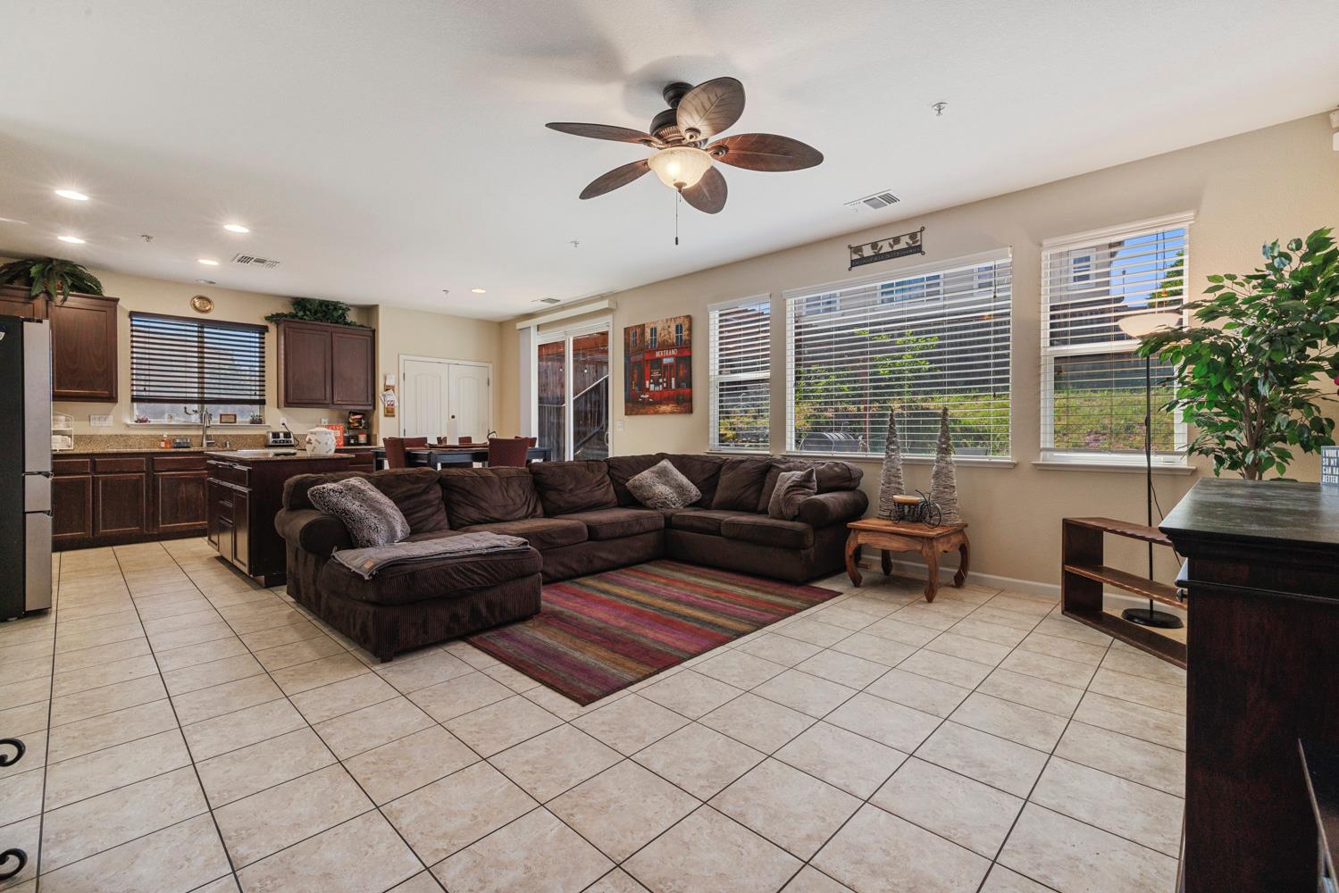 138 Rancho Bernado Court Bay Point, CA 94565 - Photo 10 of 48