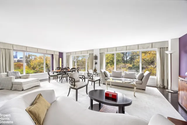 $3,650,000 | 1050 5th Avenue, Unit 5D | Upper East Side