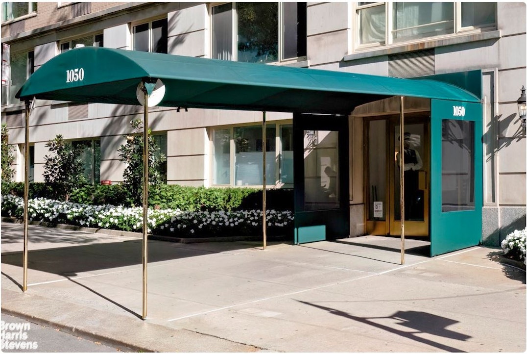 1050 5th Avenue, Unit 5D Manhattan, NY 10028 - Photo 13 of 14