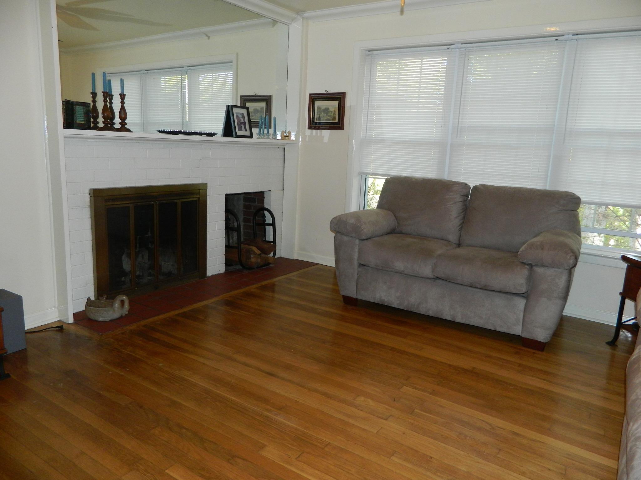 5821 Nottingham Road Knoxville, TN 37918 - Photo 1 of 20 living room