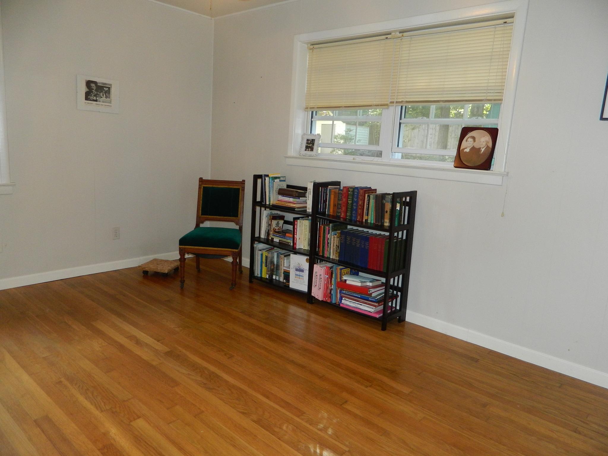 5821 Nottingham Road Knoxville, TN 37918 - Photo 13 of 20 bedroom 3