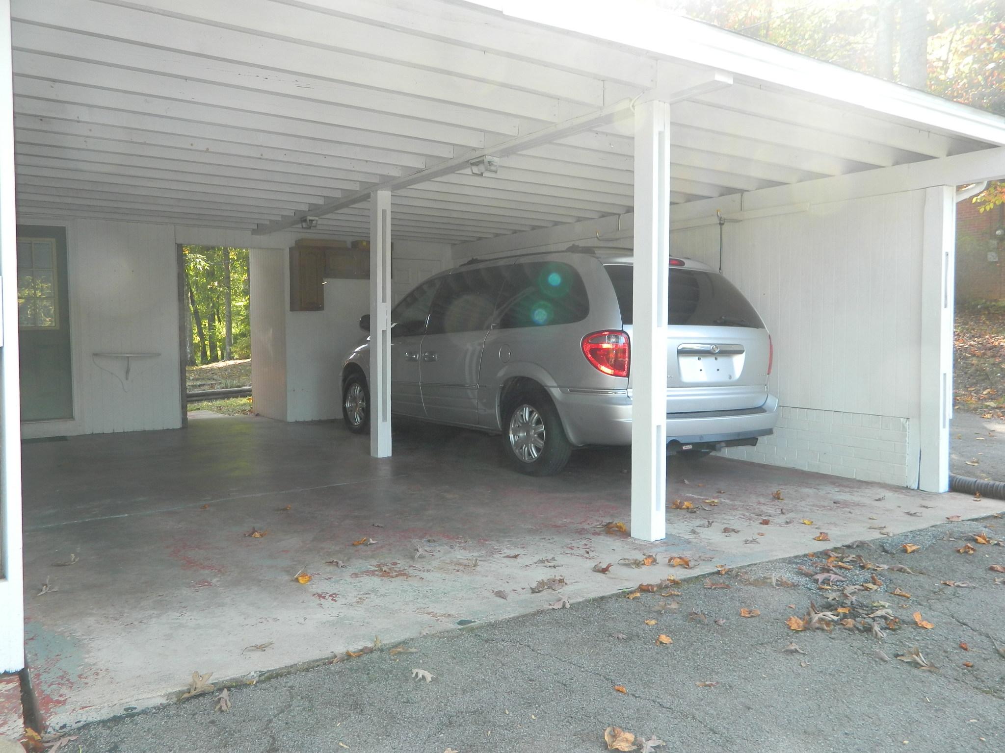 5821 Nottingham Road Knoxville, TN 37918 - Photo 14 of 20 Carport
