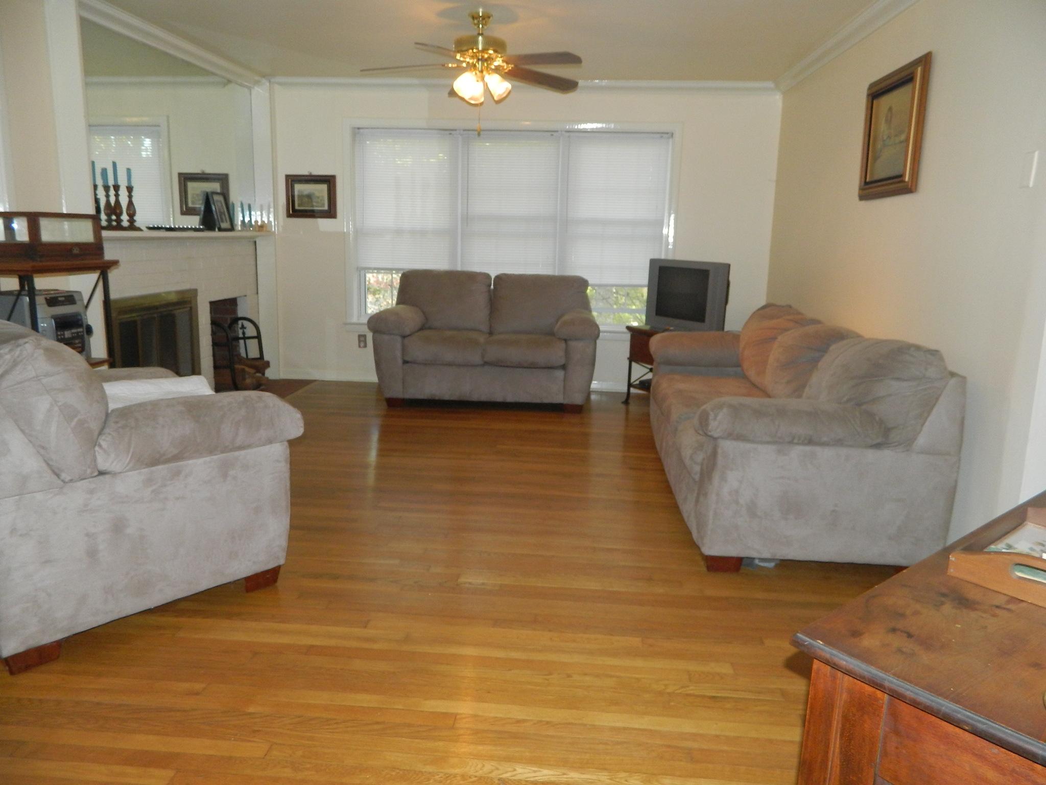 5821 Nottingham Road Knoxville, TN 37918 - Photo 7 of 20 living room 2
