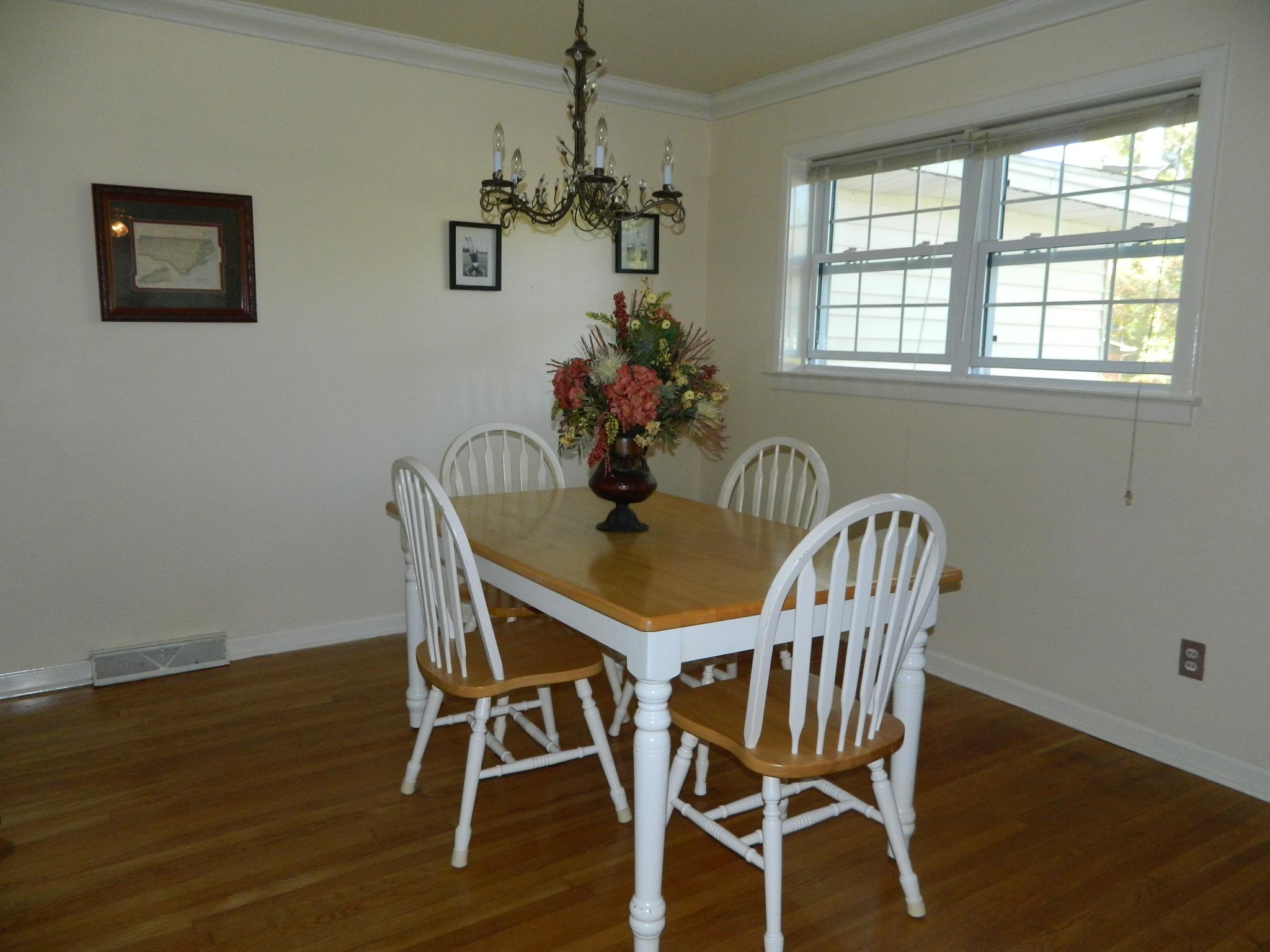 5821 Nottingham Road Knoxville, TN 37918 - Photo 8 of 20 dining room