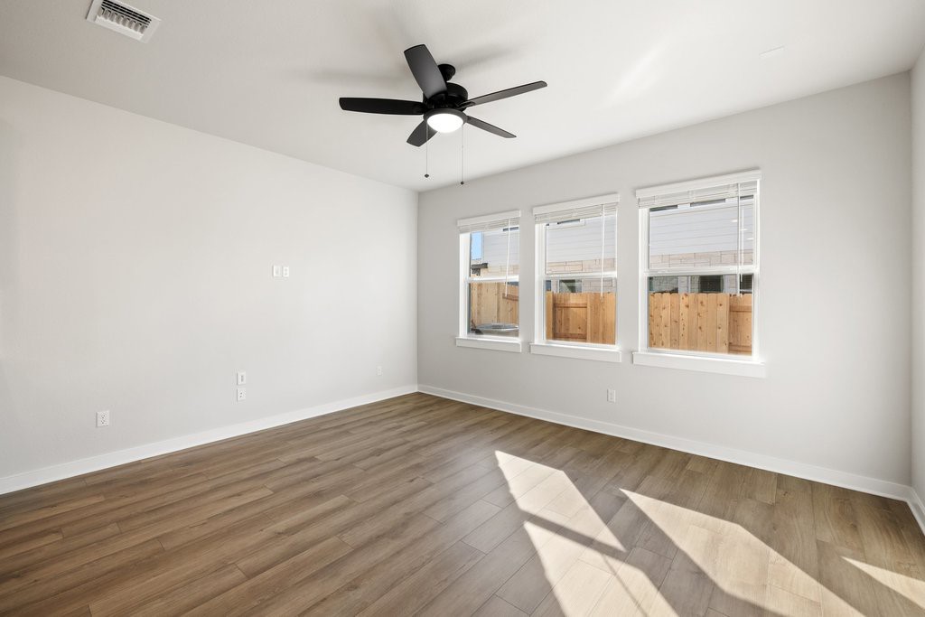 115 Verra Way Georgetown, TX 78626 - Photo 9 of 32