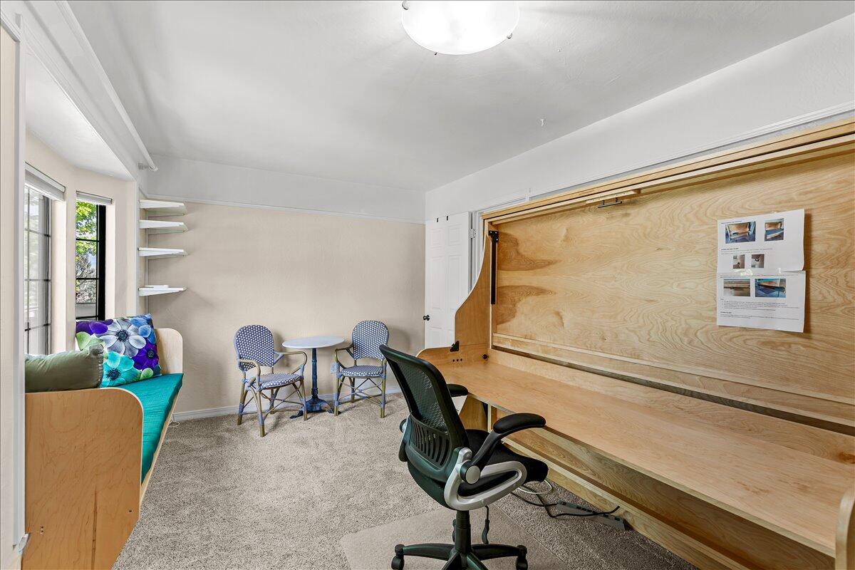 495 Chestnut Street, Unit 16 Ashland, OR 97520 - Photo 22 of 28 28-28