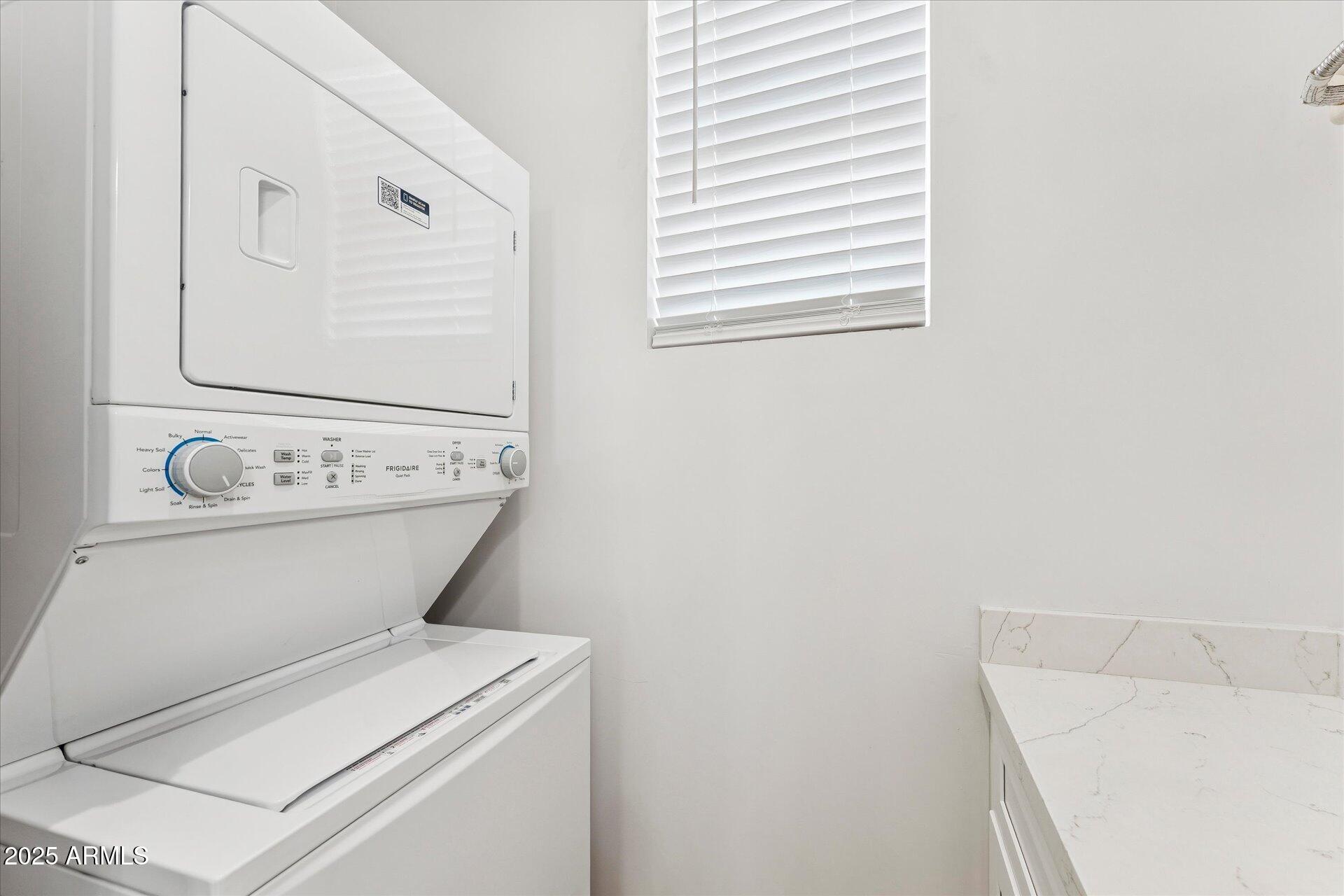 1508 West Sherman Street, Unit C Phoenix, AZ 85007 - Photo 6 of 15 11-011-laundry