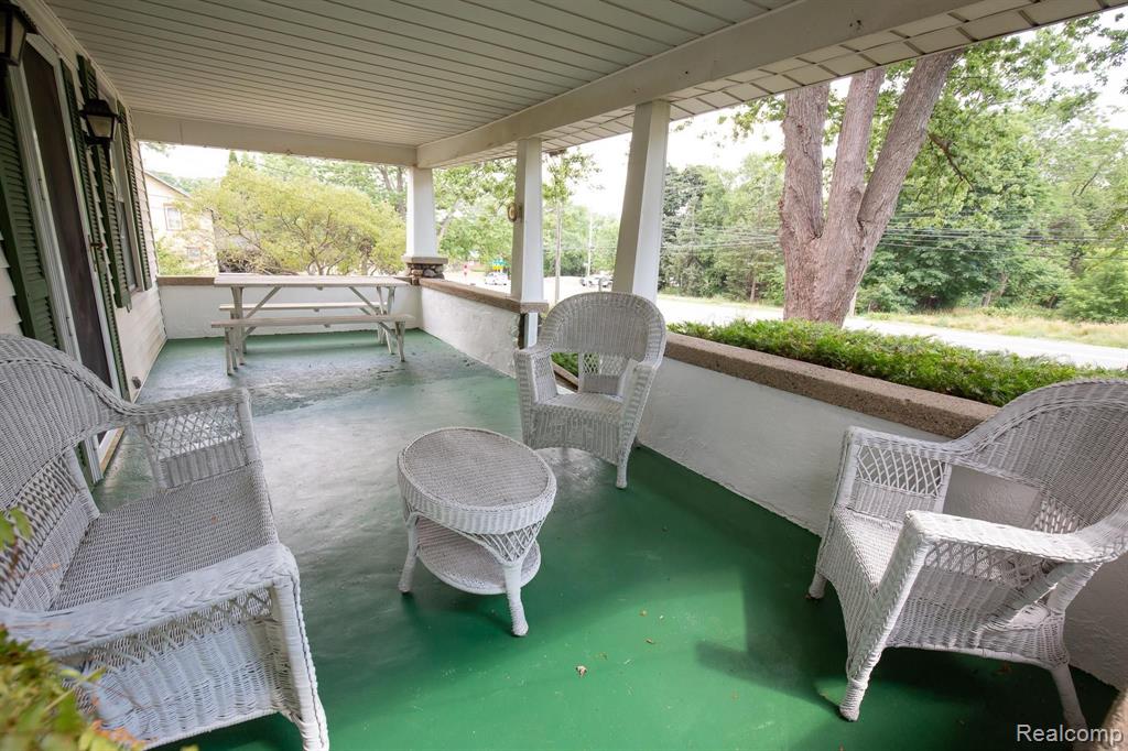 2466 West Auburn Road Rochester Hills, MI 48309 - Photo 7 of 34