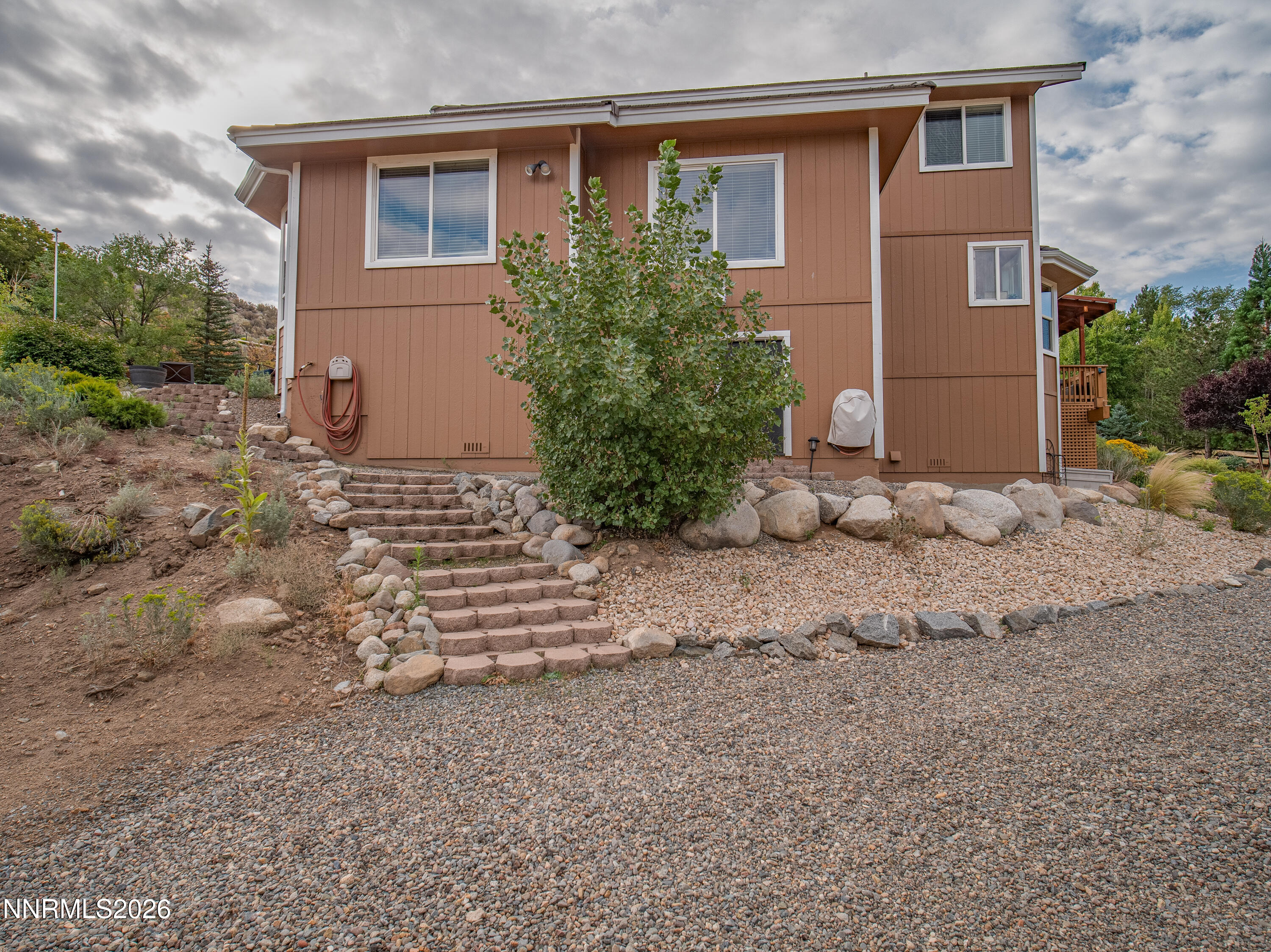 3628 Lakeview Road Carson City, NV 89703 - Photo 5 of 87 Photo-27