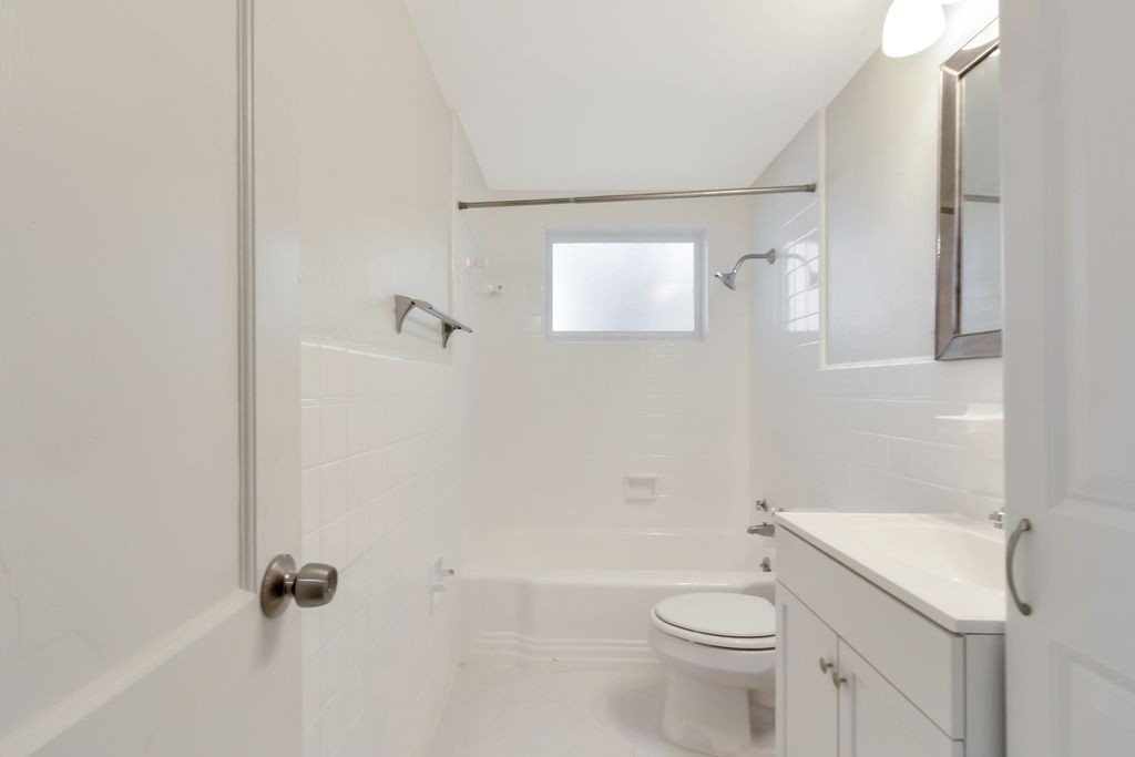 1507 Pease Road, Unit 3 Austin, TX 78703 - Photo 10 of 12