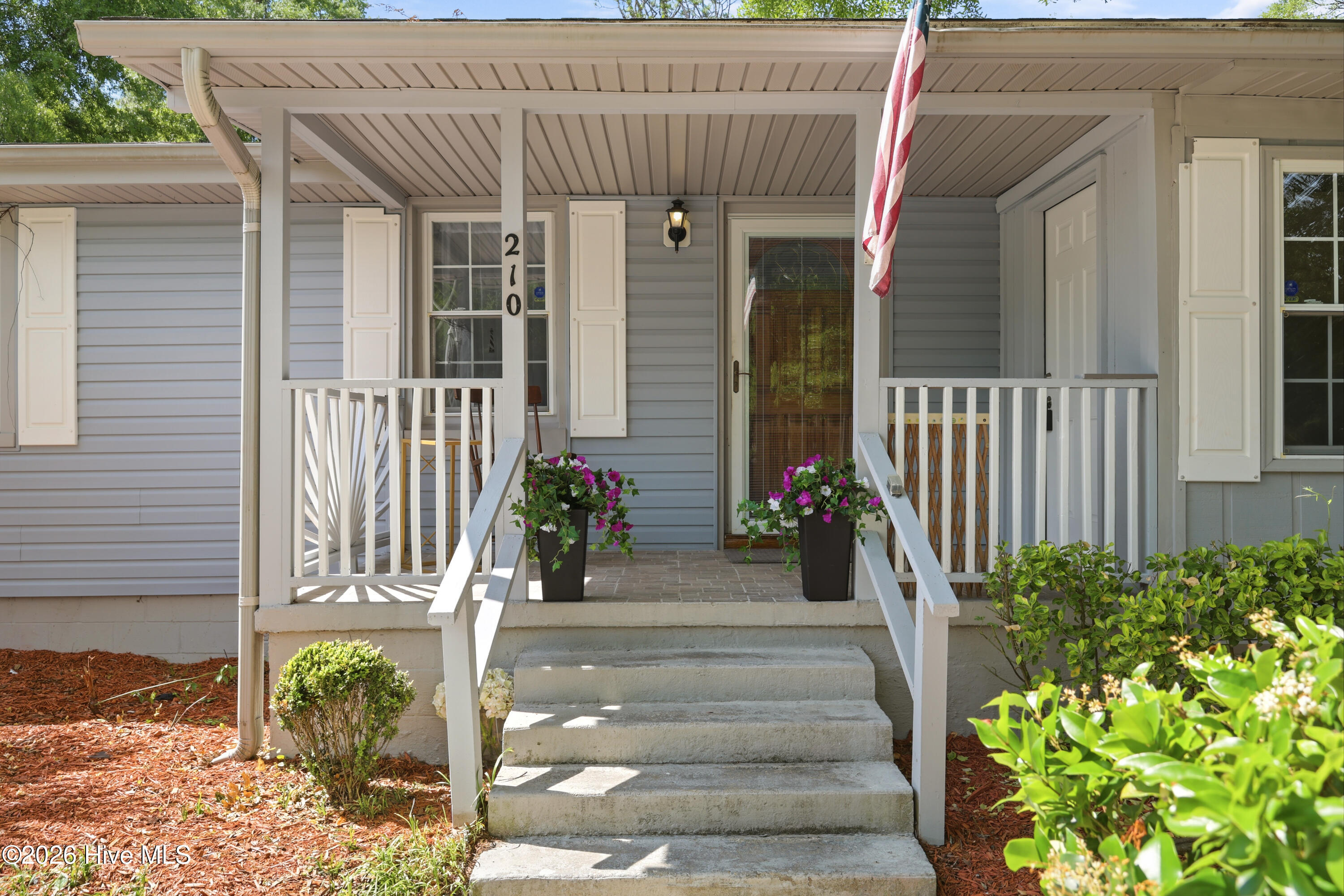 210 Rutledge Drive Wilmington, NC 28412 - Photo 5 of 49 IMG_5240