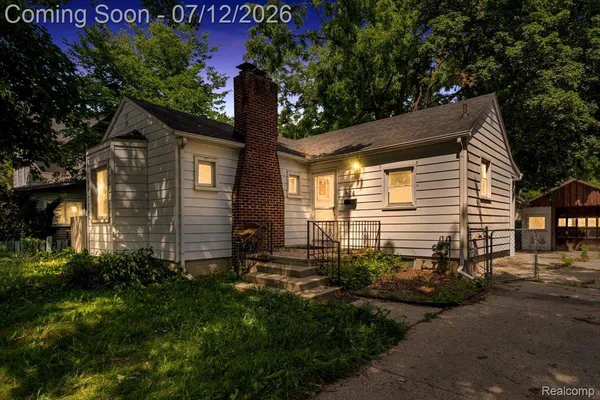 $260,000 | 624 North Prospect Road, Ypsilanti, MI 48198