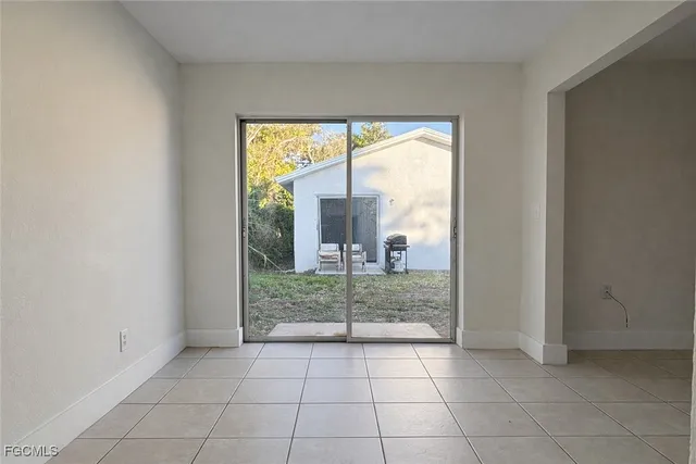 $1,250 | 4265 Desoto Avenue, Fort Myers, FL 33905