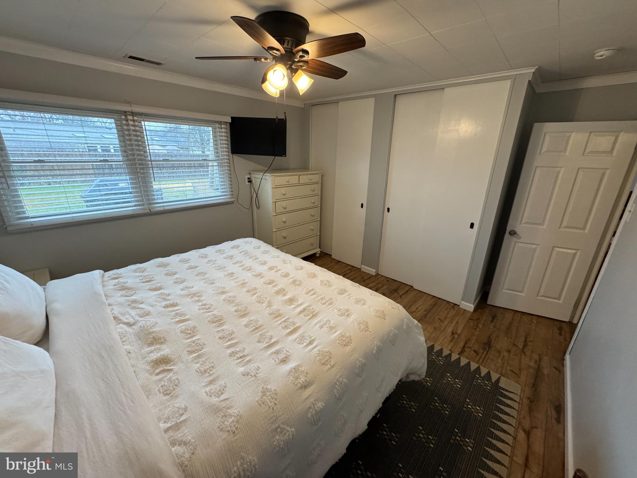 802 Dunbury Road Fairless Hills, PA 19030 - Photo 19 of 27 Materbedroom