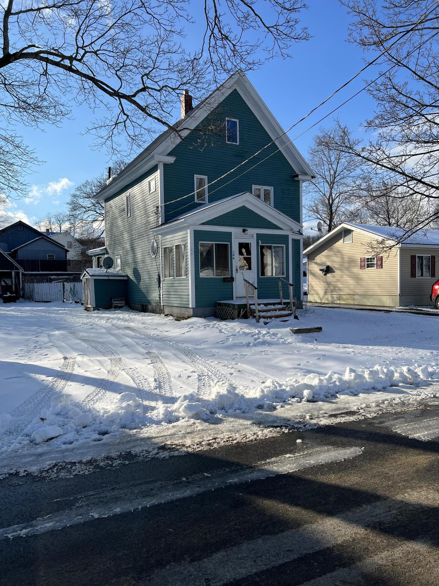 126 Lincoln Street Millinocket, ME 04462 - Photo 2 of 33 CC96CC18-44BB-4B27-B500-EEA9CDFBD871