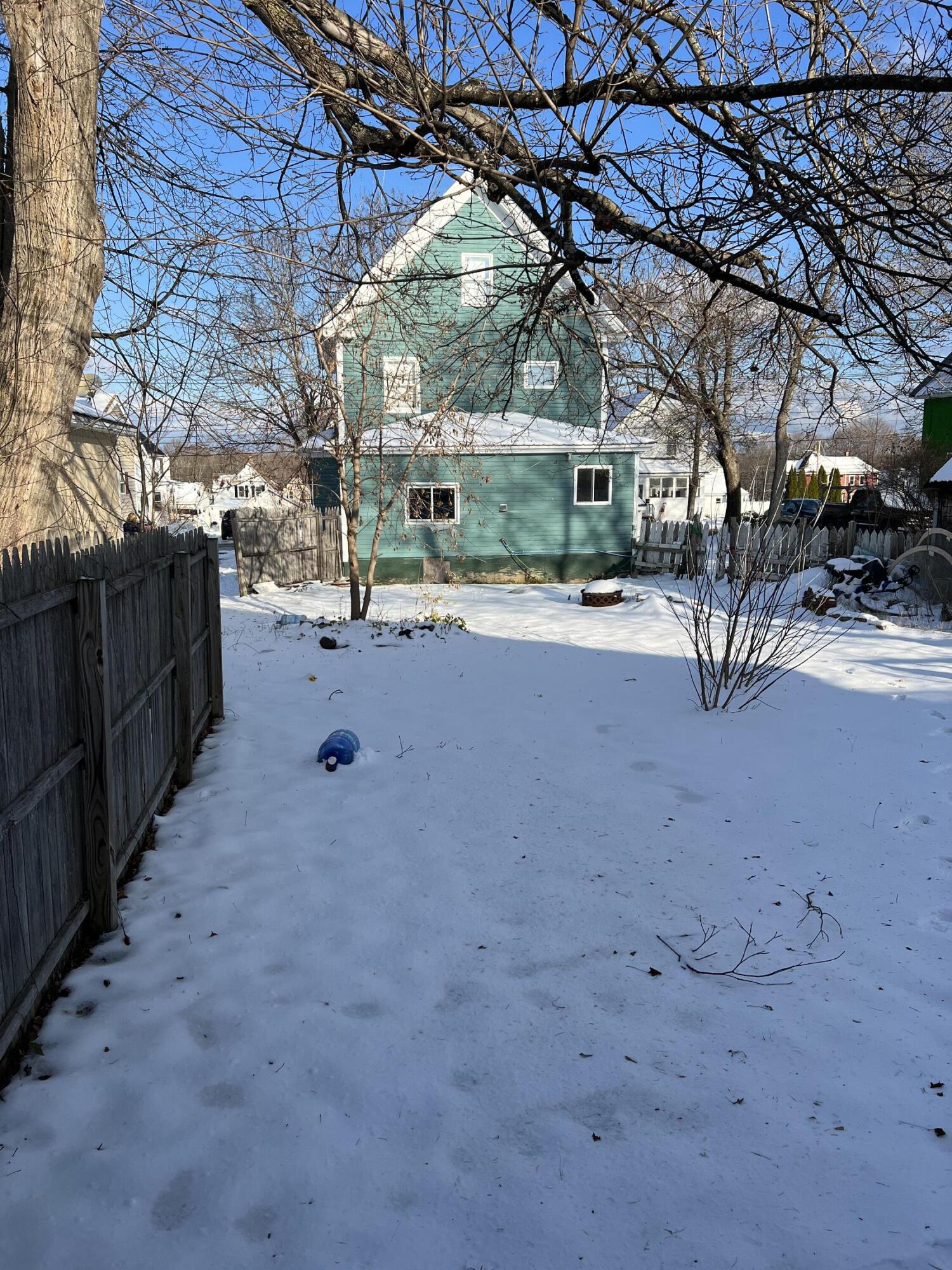 126 Lincoln Street Millinocket, ME 04462 - Photo 4 of 33 838B5B1F-95DF-41B2-A4EB-7D8DB2567C8F