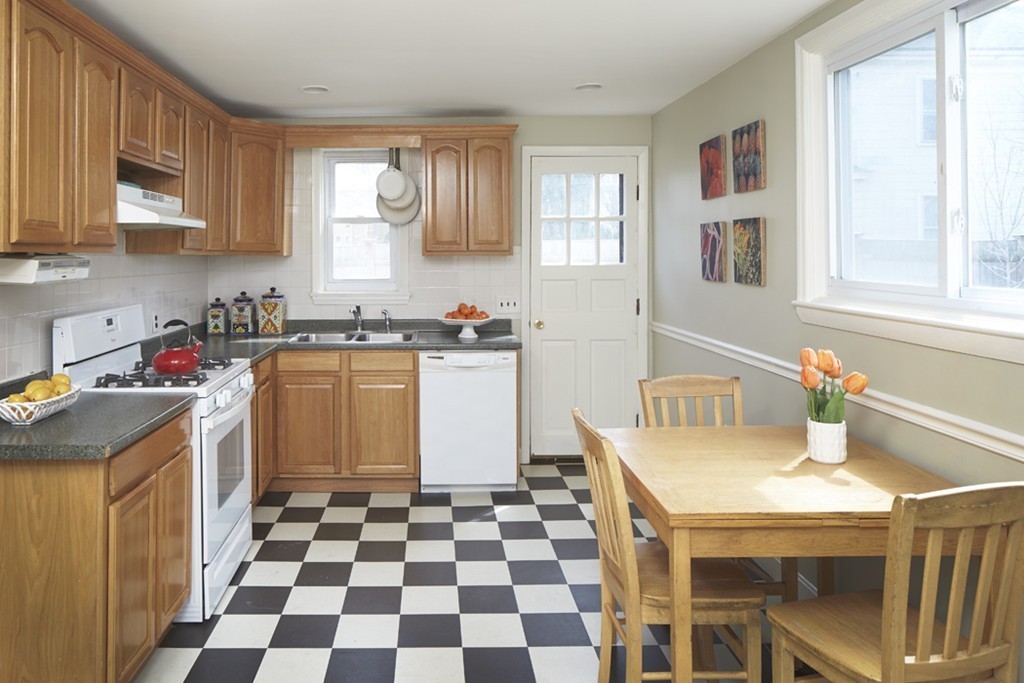 17 Ridge Road Belmont, MA 02478 - Photo 4 of 7 Gallery Image 4