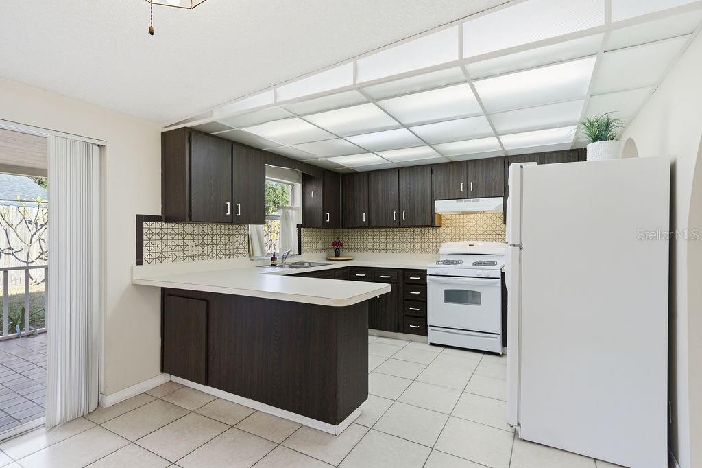 2105 West Barclay Road Tampa, FL 33612 - Photo 23 of 63