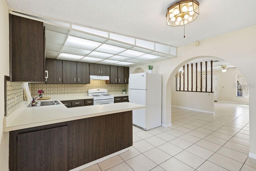 2105 West Barclay Road Tampa, FL 33612 - Photo 25 of 63