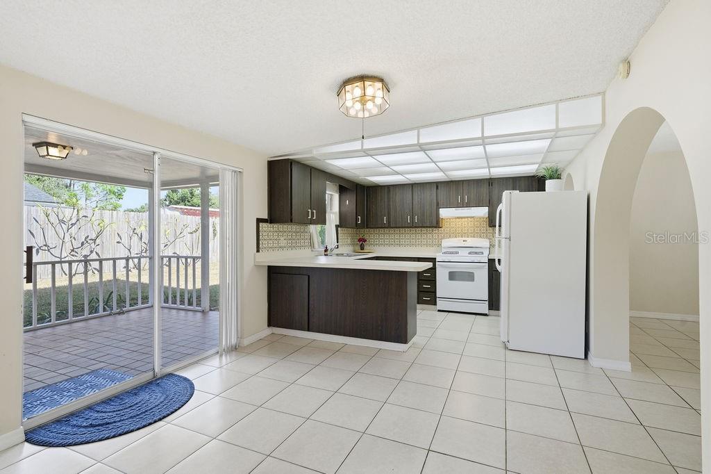 2105 West Barclay Road Tampa, FL 33612 - Photo 30 of 63